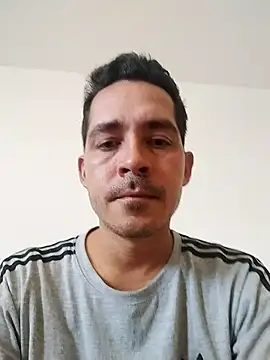 Snapshot of Gabriel_leon33 chatting on 10, 4, 2026 Gabriel leon33 online show from 10, 4, 2026