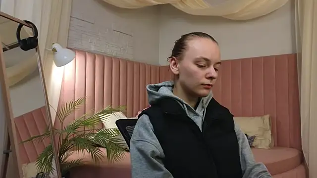 Snapshot of emma_chaser chatting on 21, 4, 2026 emma chaser online show from 21, 4, 2026
