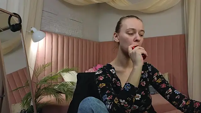 Snapshot of emma_chaser chatting on 21, 4, 2026 emma chaser online show from 21, 4, 2026