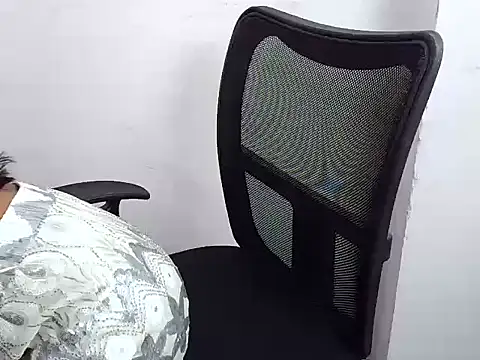 Snapshot of rida_love chatting on 17, 4, 2026 rida love online show from 17, 4, 2026