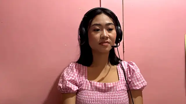 Snapshot of IndiraBrieger chatting on 26, 3, 2026 IndiraBrieger online show from 26, 3, 2026