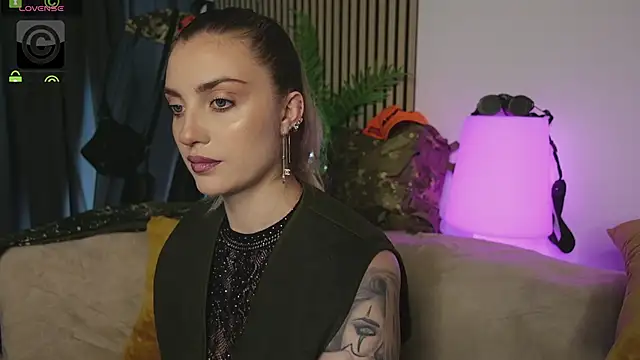 Ema Reese online show from 7, 6, 2026