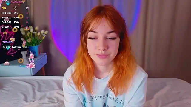 Snapshot of JoanReed chatting on 31, 3, 2026 JoanReed online show from 31, 3, 2026