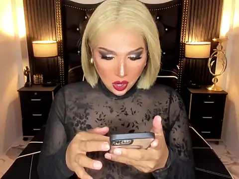 urasianhotfucker online show from 15, 4, 2026