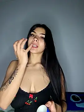 Crissdesire online show from 7, 5, 2026