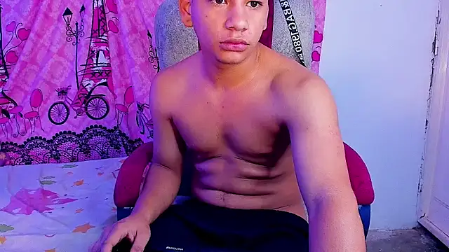 Snapshot of Aless_bigg chatting on 30, 3, 2026 Aless bigg online show from 30, 3, 2026