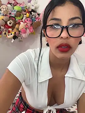 Snapshot of Valerie-S chatting on 10, 4, 2026 Valerie-S online show from 10, 4, 2026