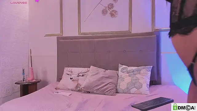 alisson foxxy online show from 28, 4, 2026