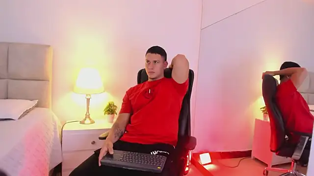 Snapshot of Chriss_Diamond chatting on 27, 5, 2026 Chriss Diamond online show from 27, 5, 2026