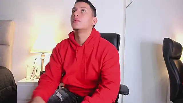 Snapshot of Chriss_Diamond chatting on 17, 6, 2026 Chriss Diamond online show from 17, 6, 2026