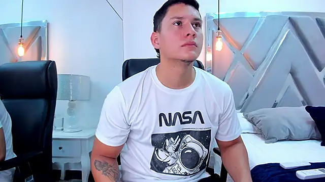 Snapshot of Chriss_Diamond chatting on 28, 3, 2026 Chriss Diamond online show from 28, 3, 2026