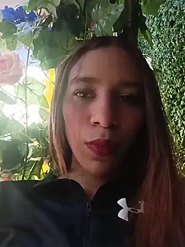 ValerieWoodsl online show from 13, 7, 2026