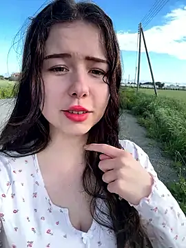 Snapshot of leiawifey chatting on 6, 4, 2026 leiawifey online show from 6, 4, 2026