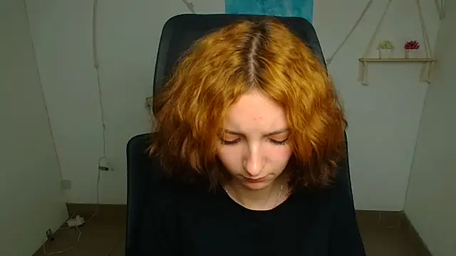 Snapshot of Butterfly_Milly chatting on 17, 6, 2026 Butterfly Milly online show from 17, 6, 2026
