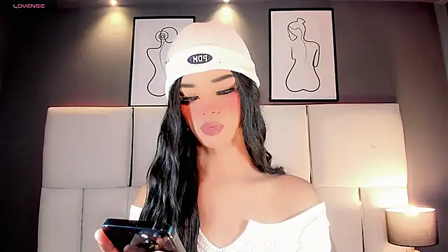 Kornylovee online show from 14, 4, 2026