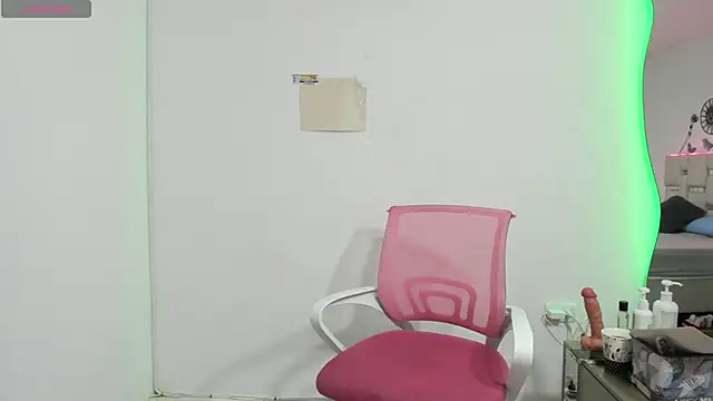 Snapshot of RebecaMartini chatting on 22, 5, 2026 RebecaMartini online show from 22, 5, 2026