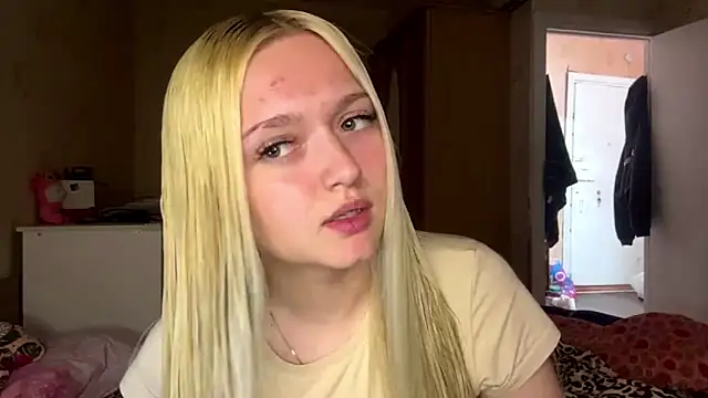 Sophia Blonde online show from 12, 5, 2026