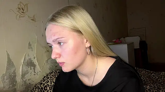 Sophia Blonde online show from 15, 4, 2026