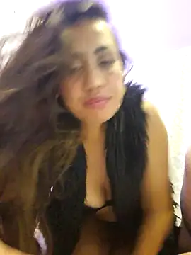 Snapshot of LASEXbellaX chatting on 27, 4, 2026 LASEXbellaX online show from 27, 4, 2026