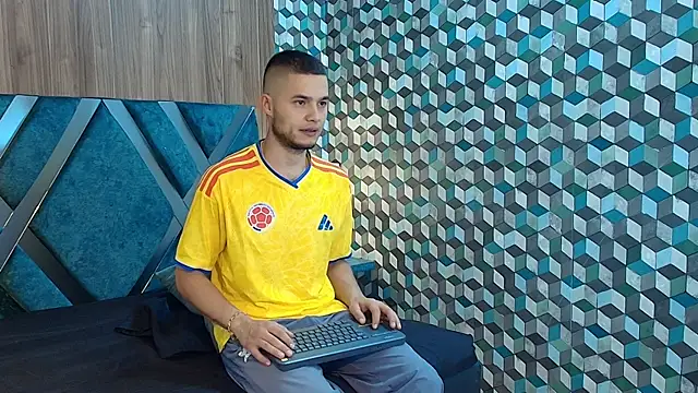 Snapshot of Joaho_Fernandez chatting on 7, 7, 2026 Joaho Fernandez online show from 7, 7, 2026