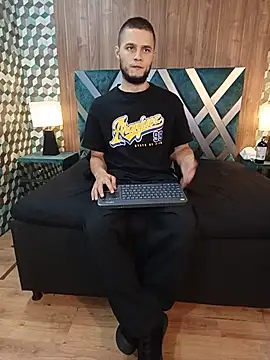 Snapshot of Joaho_Fernandez chatting on 4, 7, 2026 Joaho Fernandez online show from 4, 7, 2026