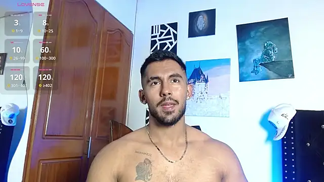Snapshot of romanpearce_ chatting on 1, 7, 2026 romanpearce online show from 1, 7, 2026