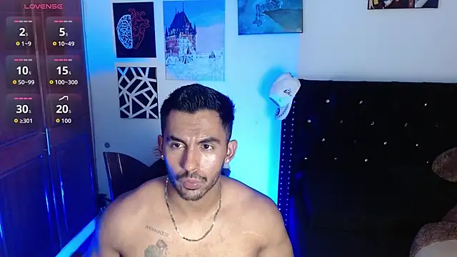 Snapshot of romanpearce_ chatting on 14, 7, 2026 romanpearce online show from 14, 7, 2026