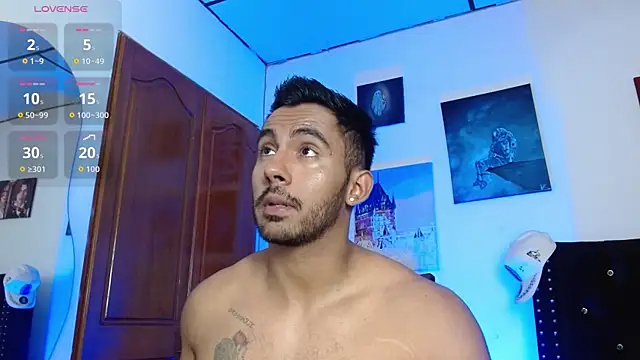 Snapshot of romanpearce_ chatting on 15, 7, 2026 romanpearce online show from 15, 7, 2026