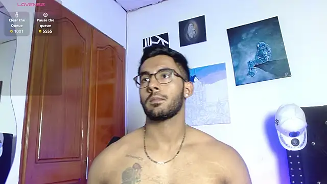 Snapshot of romanpearce_ chatting on 22, 6, 2026 romanpearce online show from 22, 6, 2026
