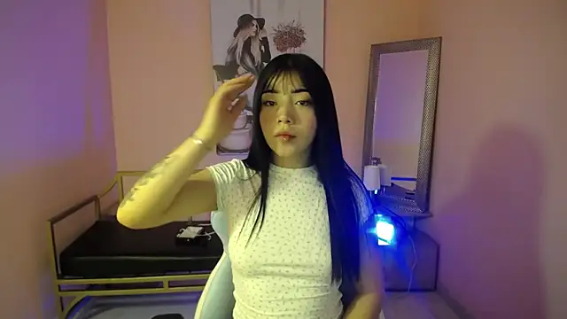 Snapshot of Soffi_x_x_ chatting on 9, 4, 2026 Soffi x x online show from 9, 4, 2026
