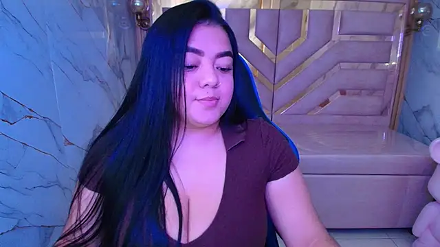 Snapshot of luna__r_ chatting on 22, 4, 2026 luna r online show from 22, 4, 2026