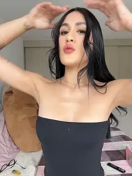 SerenaFox  online show from 23, 4, 2026