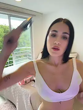 SerenaFox  online show from 3, 5, 2026