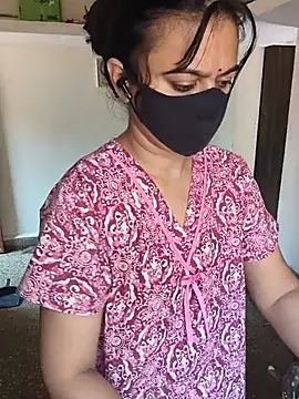 HeartlessGirl online show from 16, 5, 2026