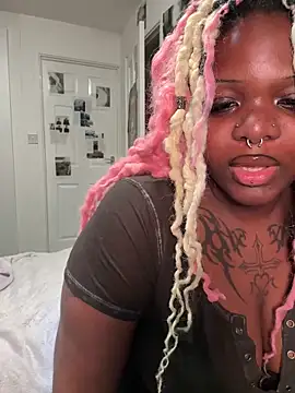 Nyla xox online show from 6, 4, 2026