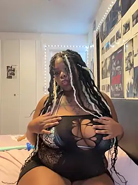 Nyla xox online show from 5, 6, 2026