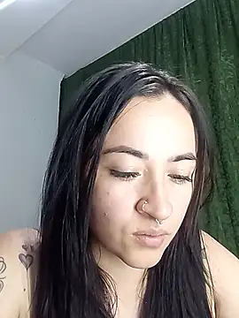 Snapshot of kimberly_peter chatting on 24, 6, 2026 kimberly peter online show from 24, 6, 2026