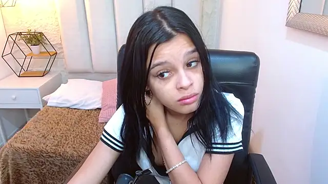 mia velvetk online show from 7, 5, 2026