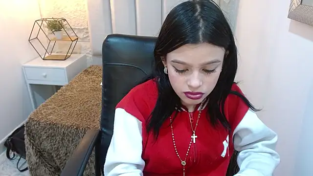 mia velvetk online show from 17, 4, 2026