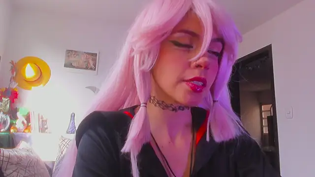 Snapshot of Nyxara- chatting on 18, 7, 2026 Nyxara- online show from 18, 7, 2026