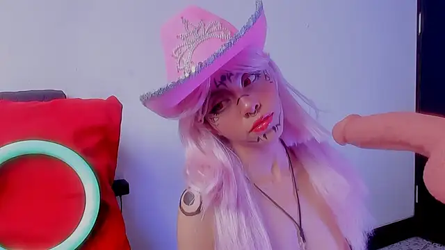 Snapshot of Nyxara- chatting on 4, 7, 2026 Nyxara- online show from 4, 7, 2026