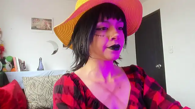 Snapshot of Nyxara- chatting on 19, 7, 2026 Nyxara- online show from 19, 7, 2026