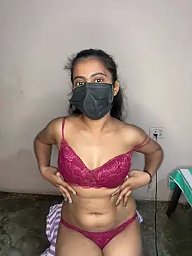 Snapshot of Riya_leone chatting on 4, 4, 2026 Riya leone online show from 4, 4, 2026