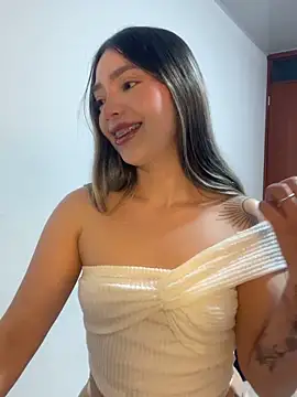 Snapshot of Catalina_bel chatting on 18, 6, 2026 Catalina bel online show from 18, 6, 2026