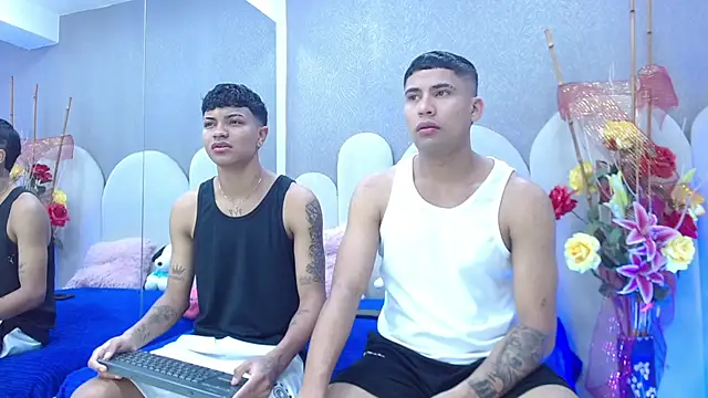 party duo playboy online show from 23, 4, 2026