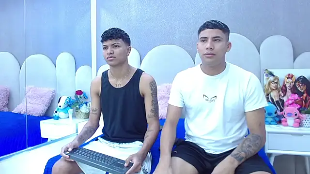 party duo playboy online show from 26, 4, 2026