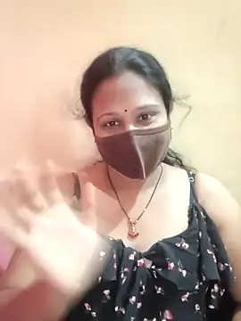 Snapshot of Latha_lovely chatting on 5, 4, 2026 Latha lovely online show from 5, 4, 2026