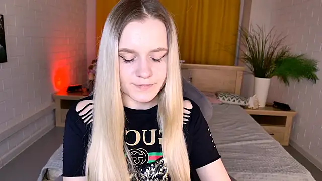 Snapshot of SherriButlers chatting on 24, 4, 2026 SherriButlers online show from 24, 4, 2026