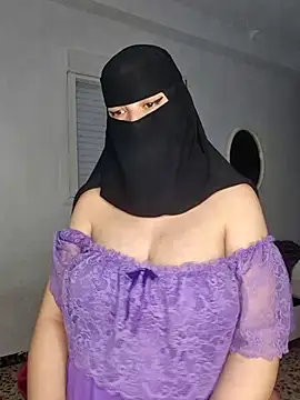 Snapshot of Big_as-big chatting on 8, 4, 2026 Big as-big online show from 8, 4, 2026