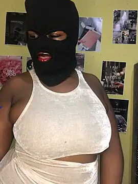 Snapshot of HornyMysteryx chatting on 29, 4, 2026 HornyMysteryx online show from 29, 4, 2026
